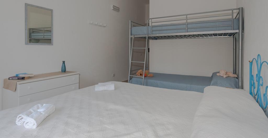Muma Hostel SantʼAntìoco Εξωτερικό φωτογραφία