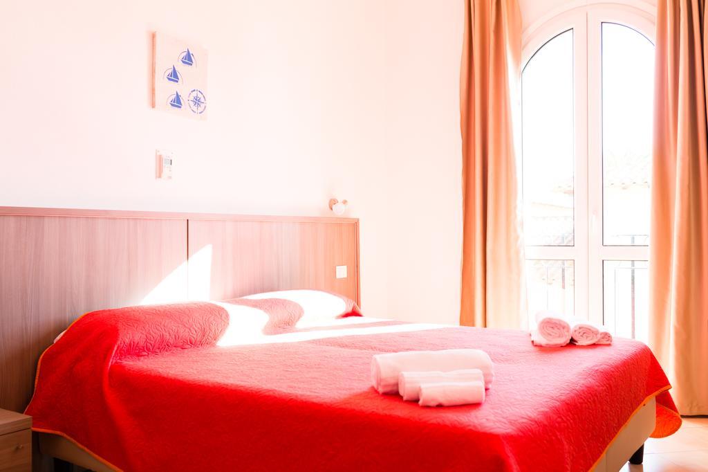 Muma Hostel SantʼAntìoco Εξωτερικό φωτογραφία