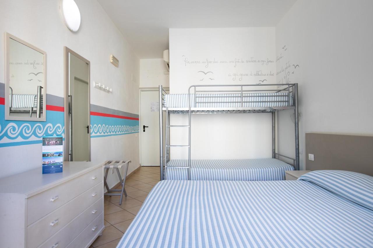 Muma Hostel SantʼAntìoco Εξωτερικό φωτογραφία