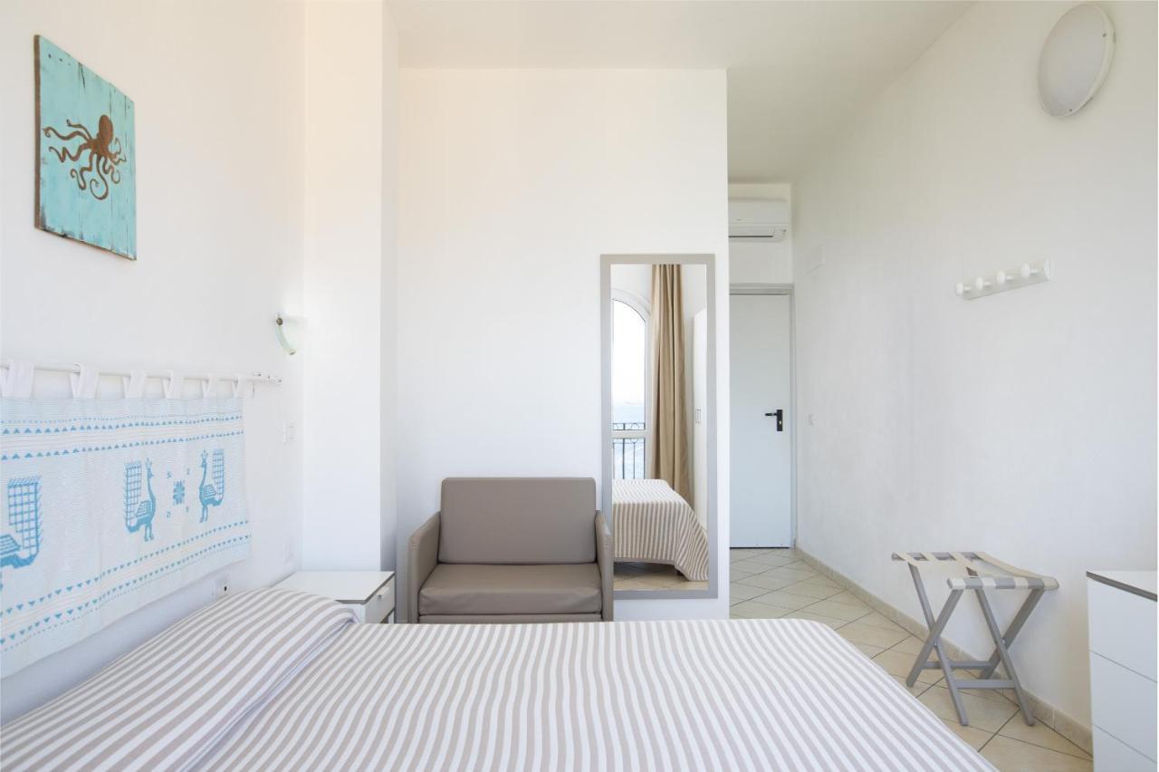 Muma Hostel SantʼAntìoco Εξωτερικό φωτογραφία