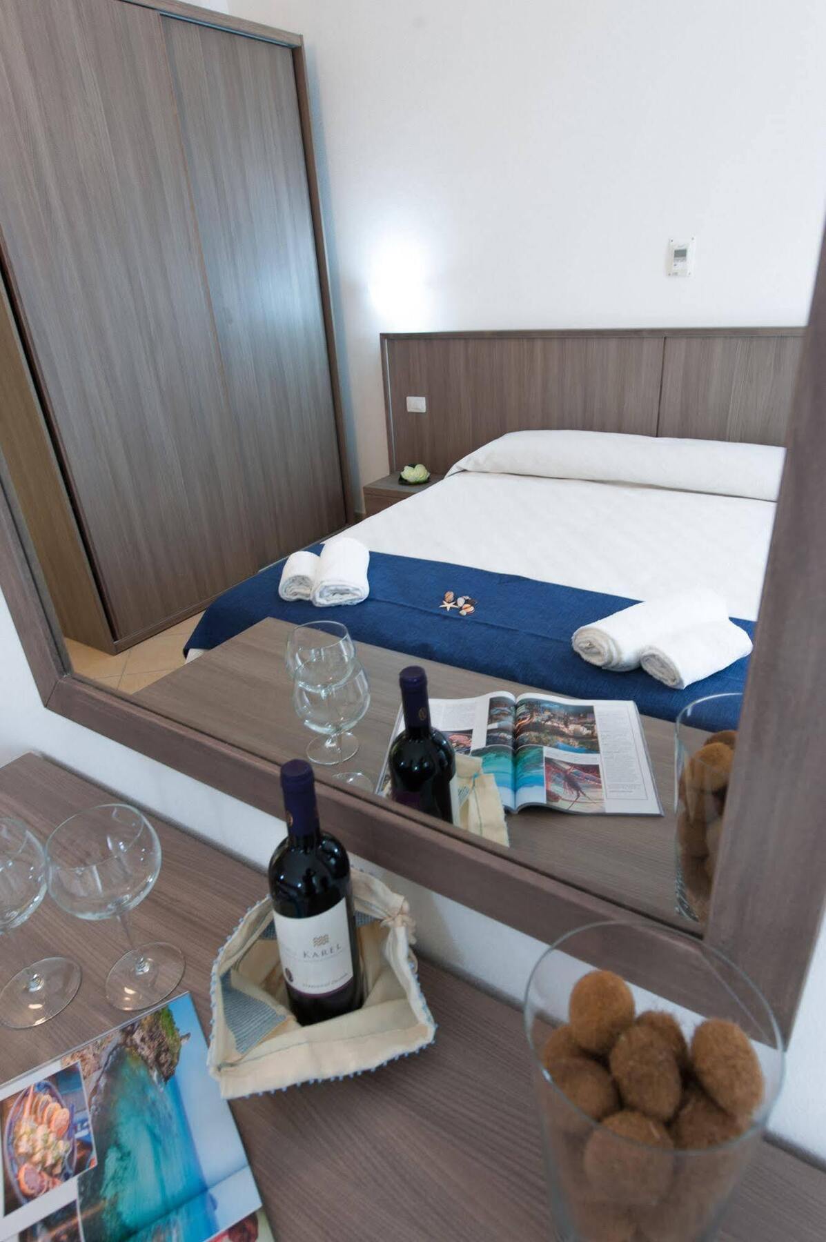 Muma Hostel SantʼAntìoco Εξωτερικό φωτογραφία